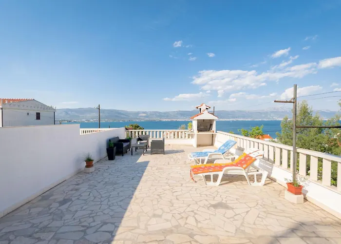 アパート Apartmants Ujevic