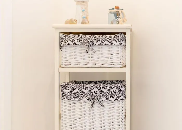 Apartmants Ujevic アパート *